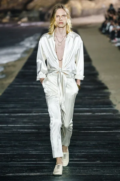 Look 62